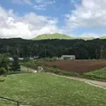 粋邑から見える平尾台の草原と山並み